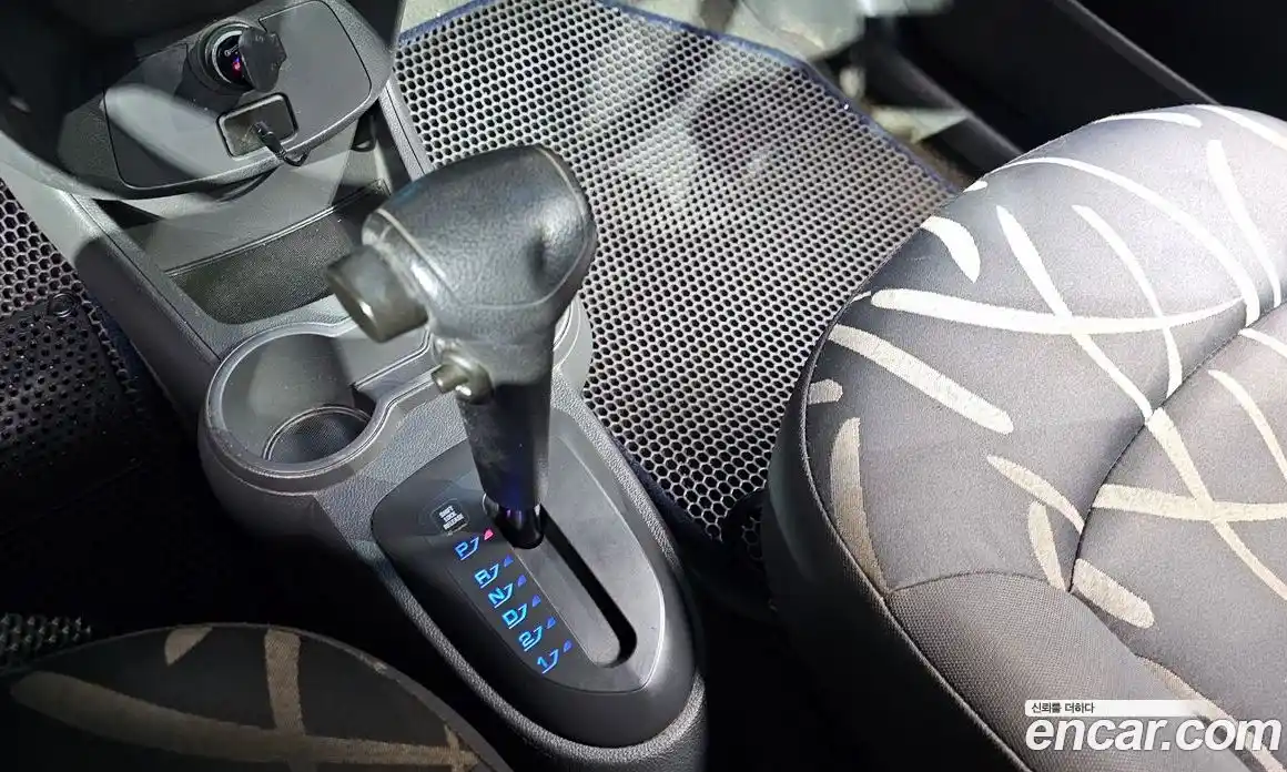 Chevrolet Spark 2014 1.0 Автомат в Москве № 37978, фото 18