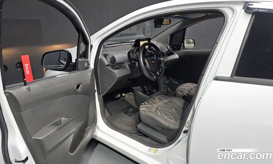 Chevrolet Spark 2014 1.0 Автомат в Москве № 37978, фото 8