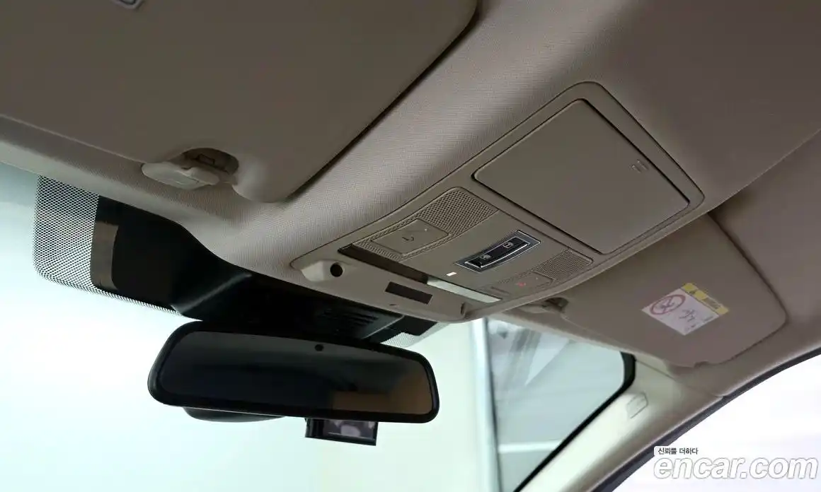 Land Rover Discovery Sport 2018 2.0 Автомат в Москве № 392451, фото 17