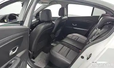 Renault SM3 2017 0.1 Автомат в Москве № 395592, миниатюра 12