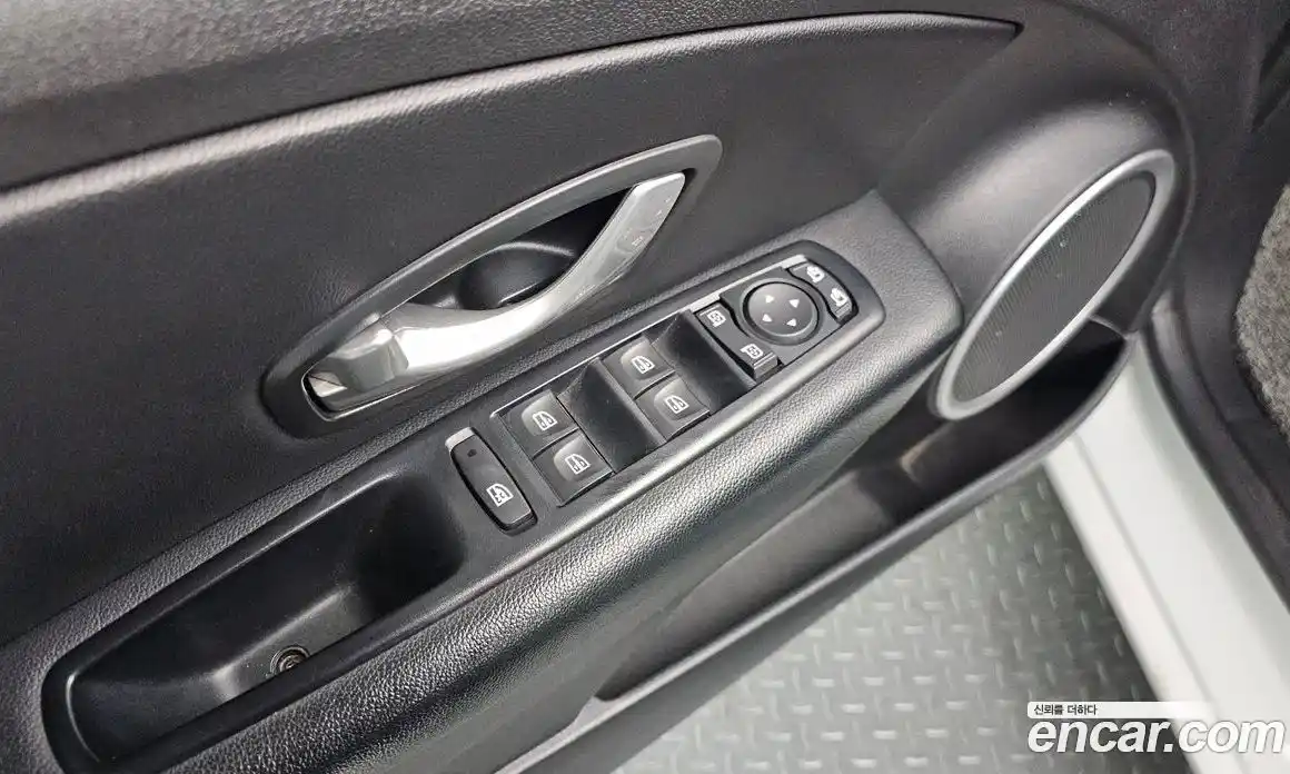 Renault SM3 2017 0.1 Автомат в Москве № 395592, фото 17