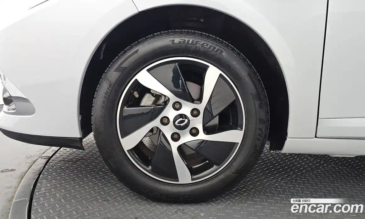 Renault SM3 2017 0.1 Автомат в Москве № 395592, фото 5