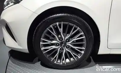 Kia K3 2023 1.6 Автомат в Москве № 401223, миниатюра 5