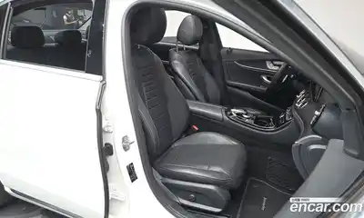 Mercedes-Benz E-Class 2018 2.0 Автомат в Москве № 412530, миниатюра 11