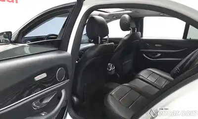 Mercedes-Benz E-Class 2018 2.0 Автомат в Москве № 412530, миниатюра 12