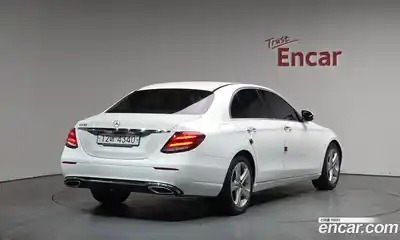 Mercedes-Benz E-Class 2018 2.0 Автомат в Москве № 412530, миниатюра 2