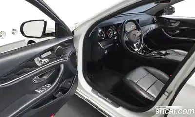 Mercedes-Benz E-Class 2018 2.0 Автомат в Москве № 412530, миниатюра 10
