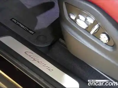 Porsche Cayenne 2020 3.0 Автомат в Москве № 416111, миниатюра 12