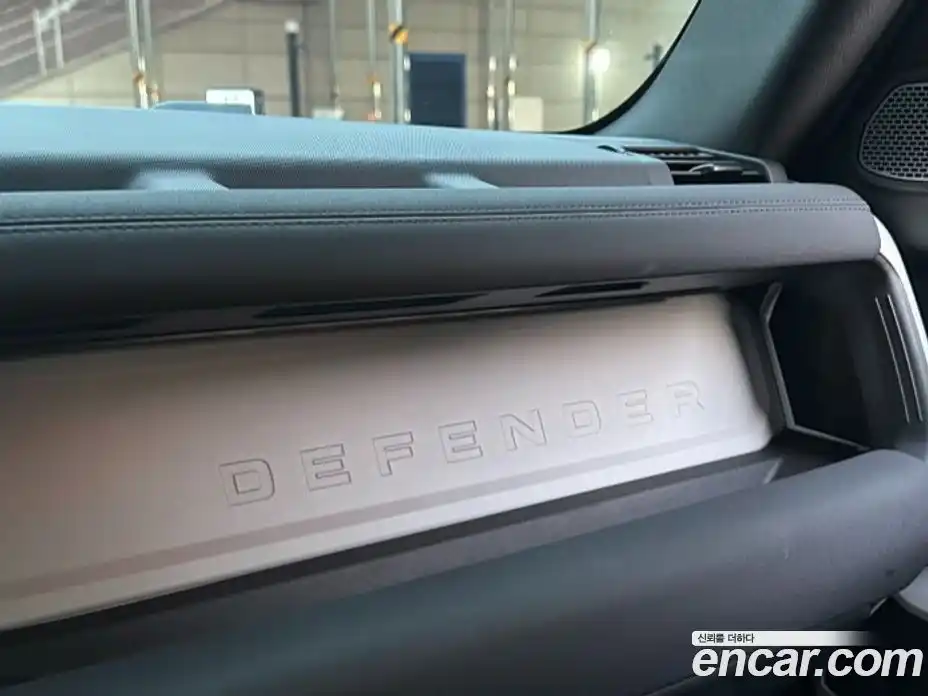 Land Rover Defender 2023 3.0 Автомат в Москве № 416492, фото 14