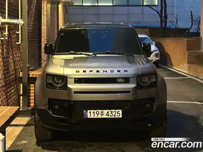 Land Rover Defender 2023 3.0 Автомат в Москве № 416492, миниатюра 4