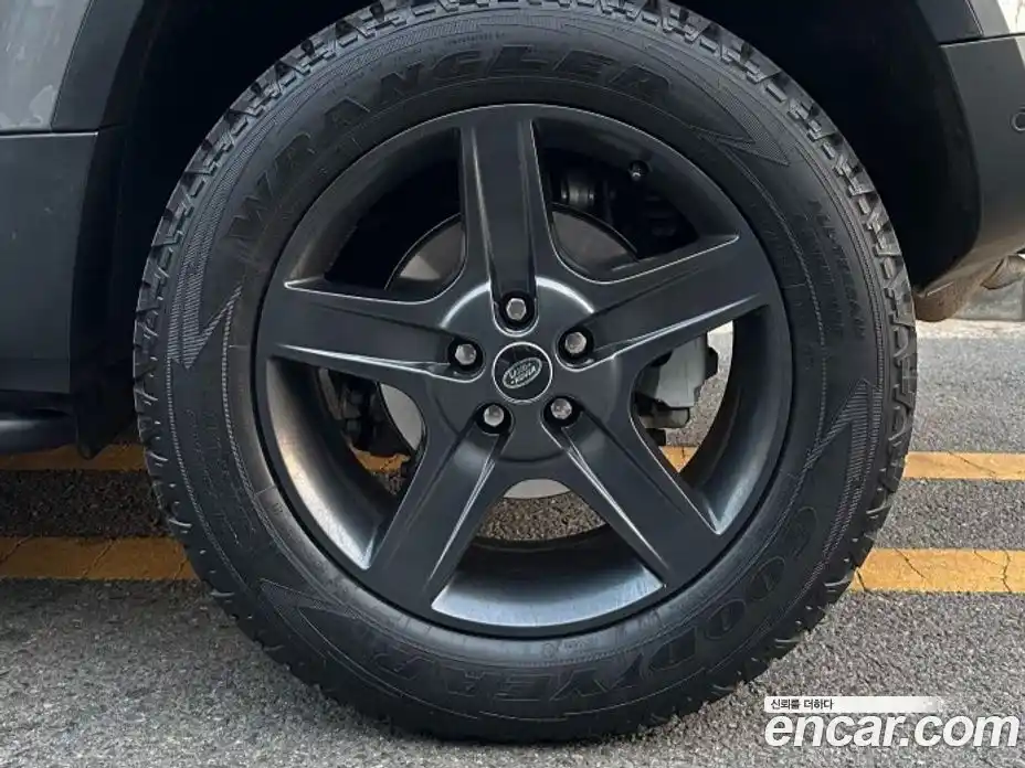 Land Rover Defender 2023 3.0 Автомат в Москве № 416492, фото 6