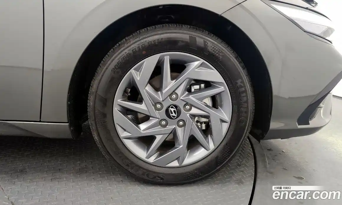 Hyundai Avante 2025 1.6 Автомат в Москве № 46770, фото 6