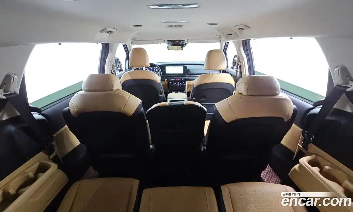 Kia Canival 2023 2.2 Автомат в Москве № 53561, фото 17