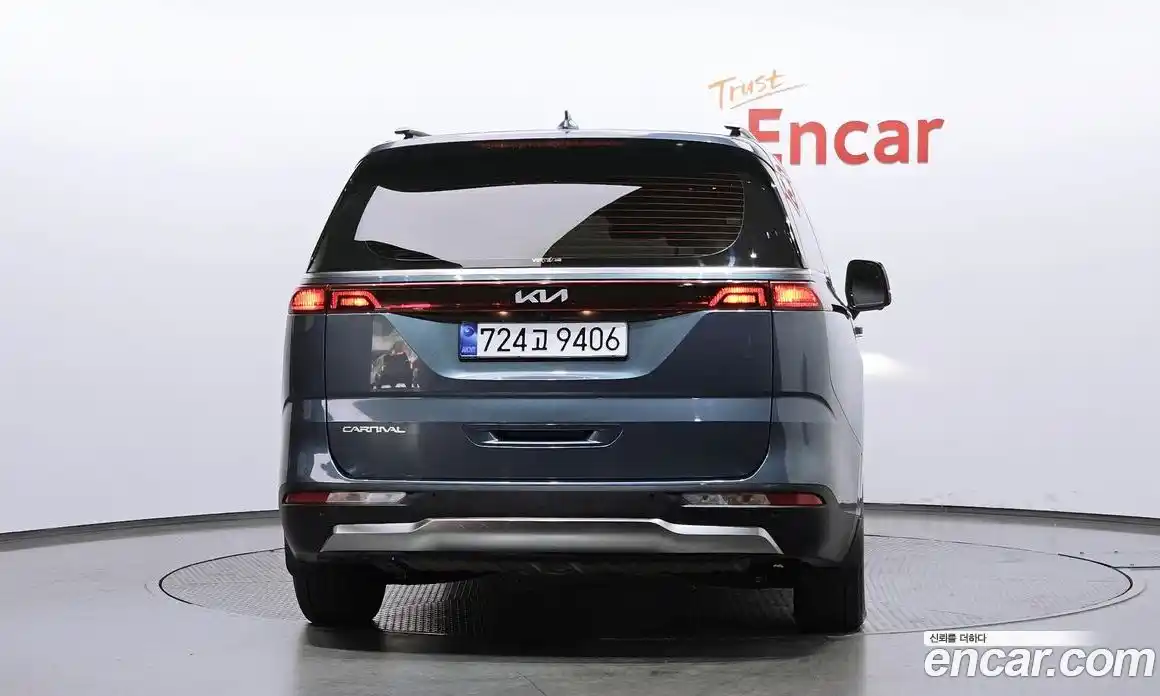 Kia Canival 2023 2.2 Автомат в Москве № 53561, фото 4