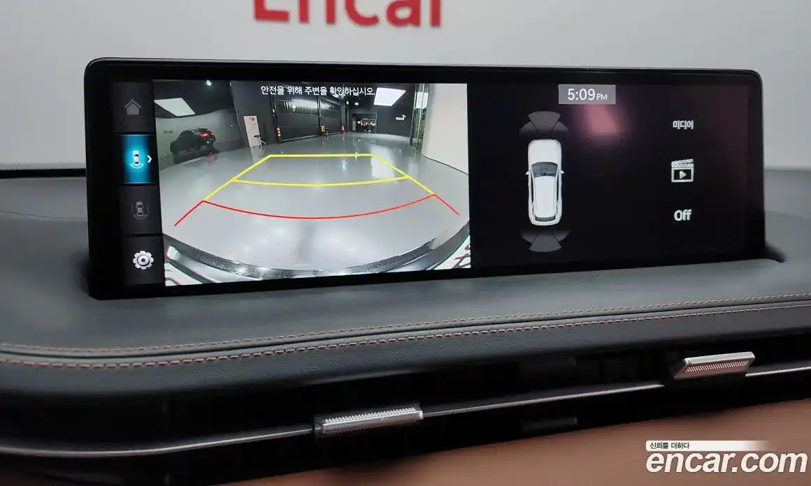 Genesis GV70 2022 2.5 Автомат в Москве № 57569, фото 17