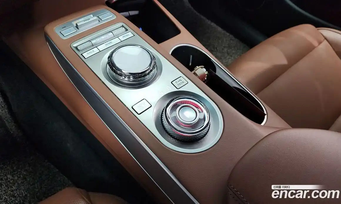 Genesis GV70 2022 2.5 Автомат в Москве № 57569, фото 4