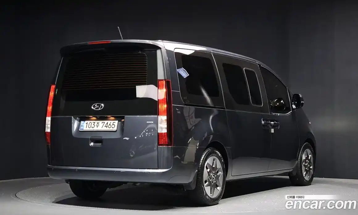 Hyundai Staria 2023 2.2 Автомат в Москве № 6277, фото 12