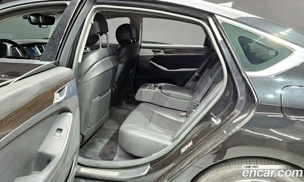 Genesis G80 2018 3.3 Автомат в Москве № 83701, фото 17