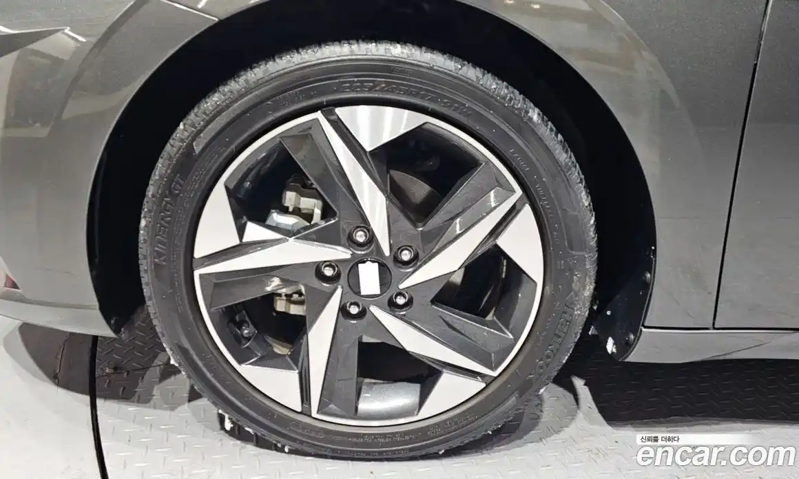 Hyundai Avante 2023 1.6 Автомат в Москве № 107721, фото 5