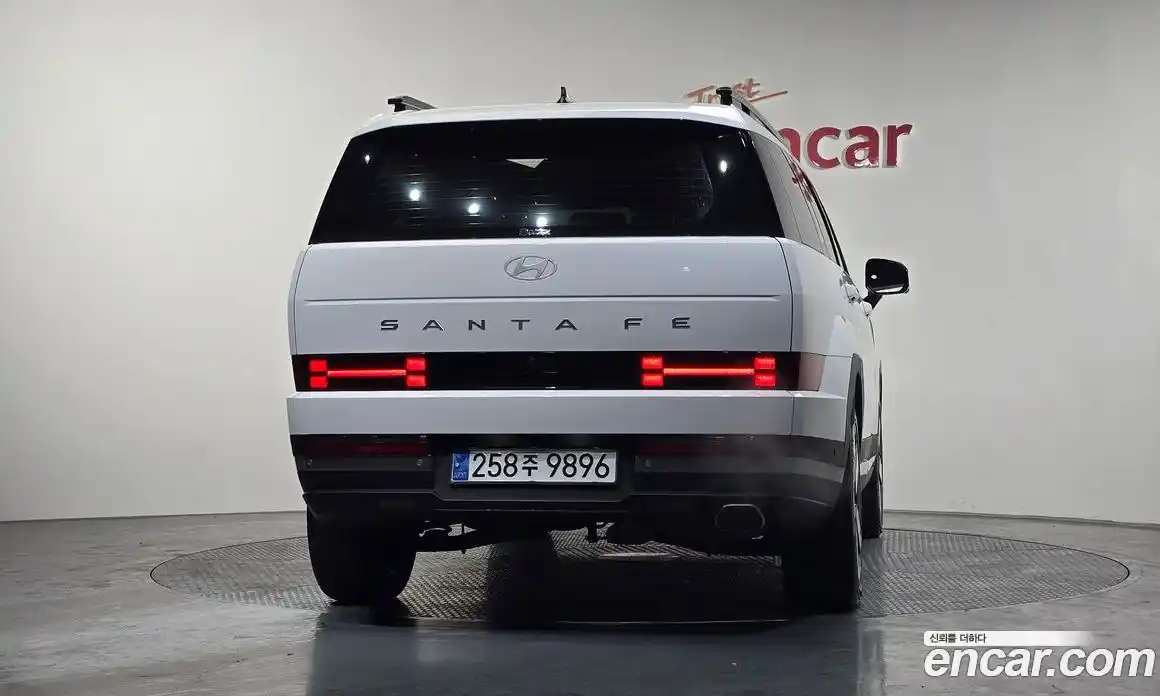 Hyundai Santa Fe 2024 2.5 Автомат в Москве № 110037, фото 3