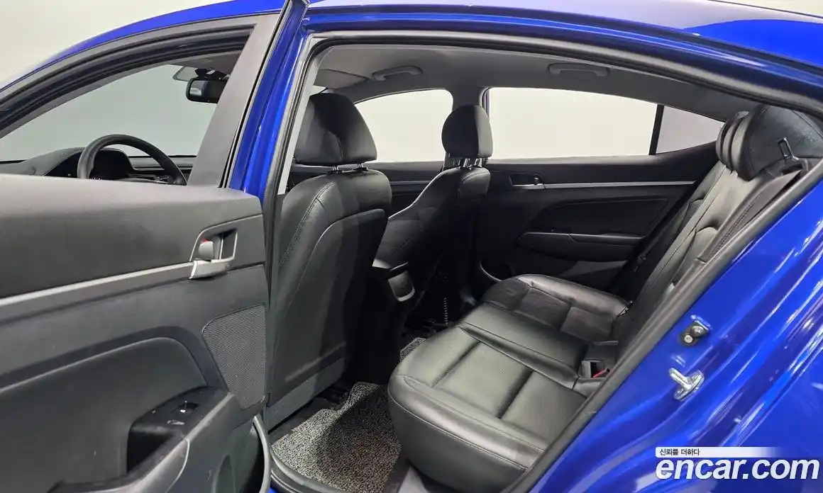 Hyundai Avante 2019 1.6 Автомат в Москве № 113376, фото 20