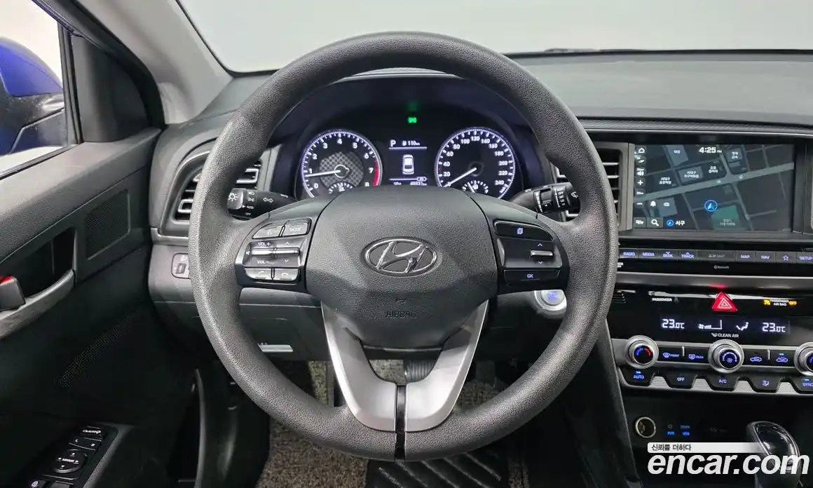 Hyundai Avante 2019 1.6 Автомат в Москве № 113376, фото 2