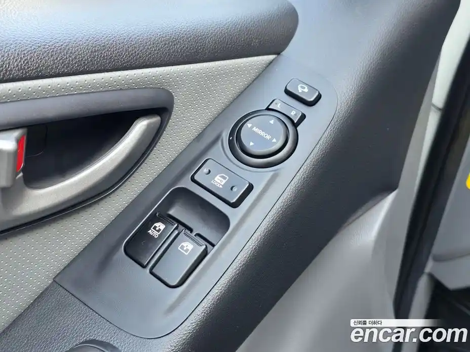 Hyundai Starex 2017 2.5 Автомат в Москве № 115150, фото 12