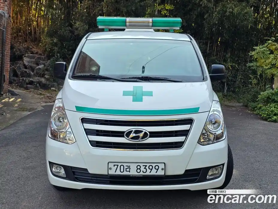 Hyundai Starex 2017 2.5 Автомат в Москве № 115150, фото 2