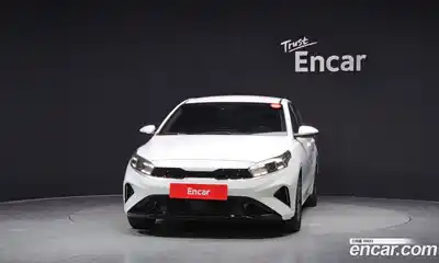 Kia K3 2022 1.6 Автомат в Москве № 115629, миниатюра 3