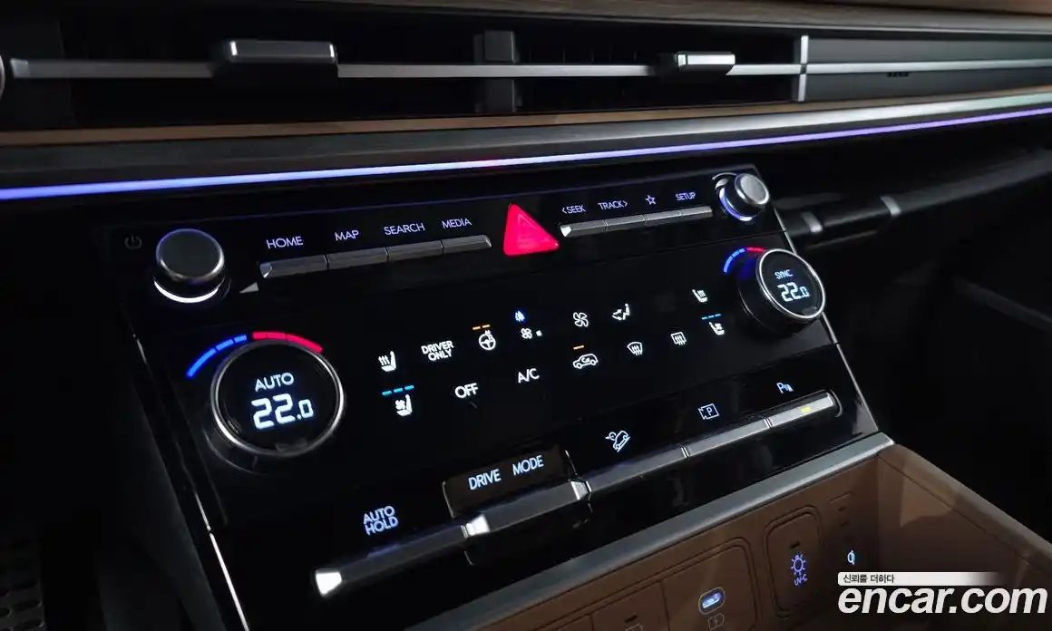 Hyundai Santa Fe 2025 1.6 Автомат в Москве № 119908, фото 18