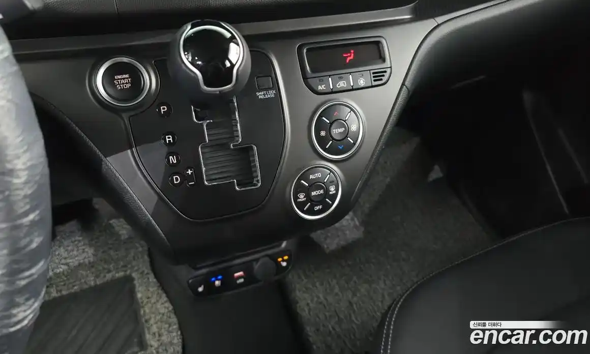 Kia Ray 2023 1.0 Автомат в Москве № 120555, фото 19