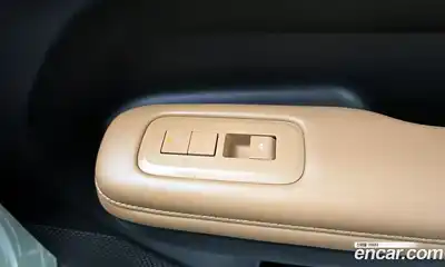 Hyundai Santa Fe 2024 2.5 Автомат в Москве № 126046, миниатюра 9