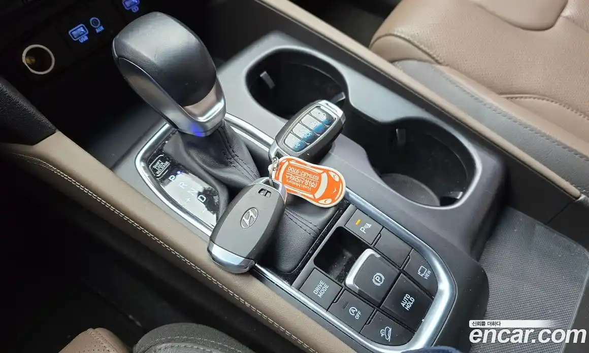 Hyundai Santa Fe 2019 2.0 Автомат в Москве № 126829, фото 15