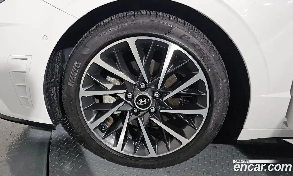 Hyundai Sonata 2023 1.6 Автомат в Москве № 130486, фото 4