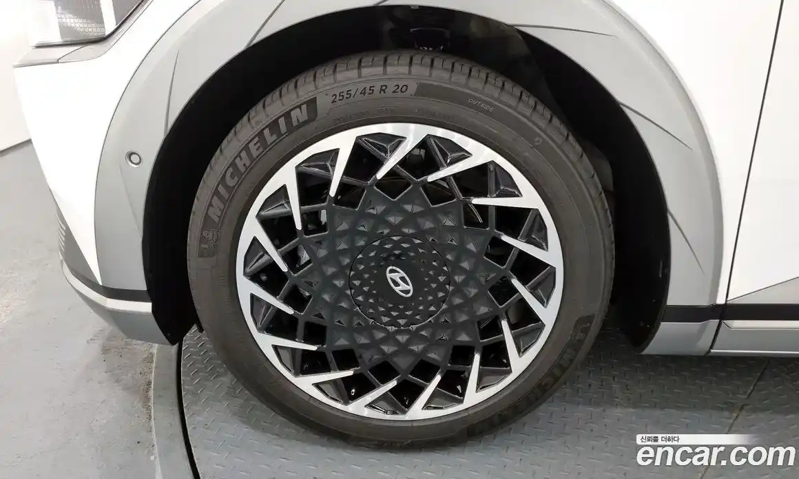 Hyundai Ioniq 5 2023 0.1 Автомат в Москве № 130698, фото 9