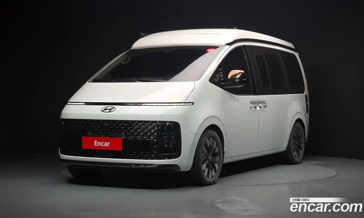 Hyundai Staria 2024 2.2 Автомат в Москве № 130817, фото 1