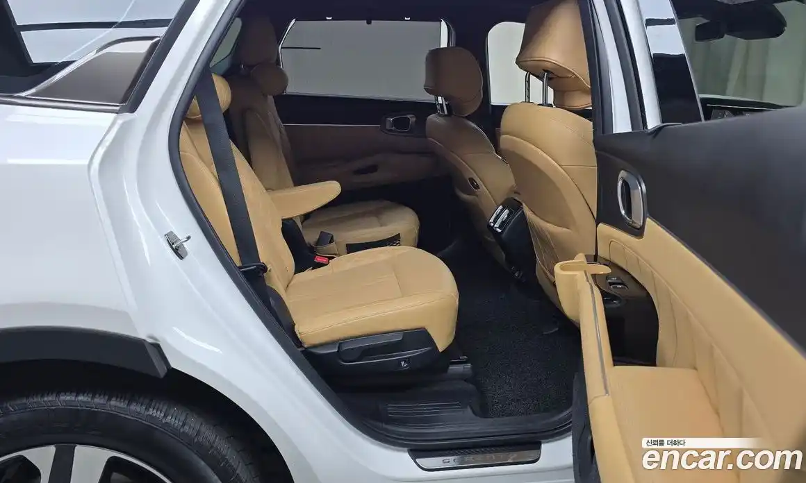 Kia Sorento 2023 1.6 Автомат в Москве № 132300, фото 10