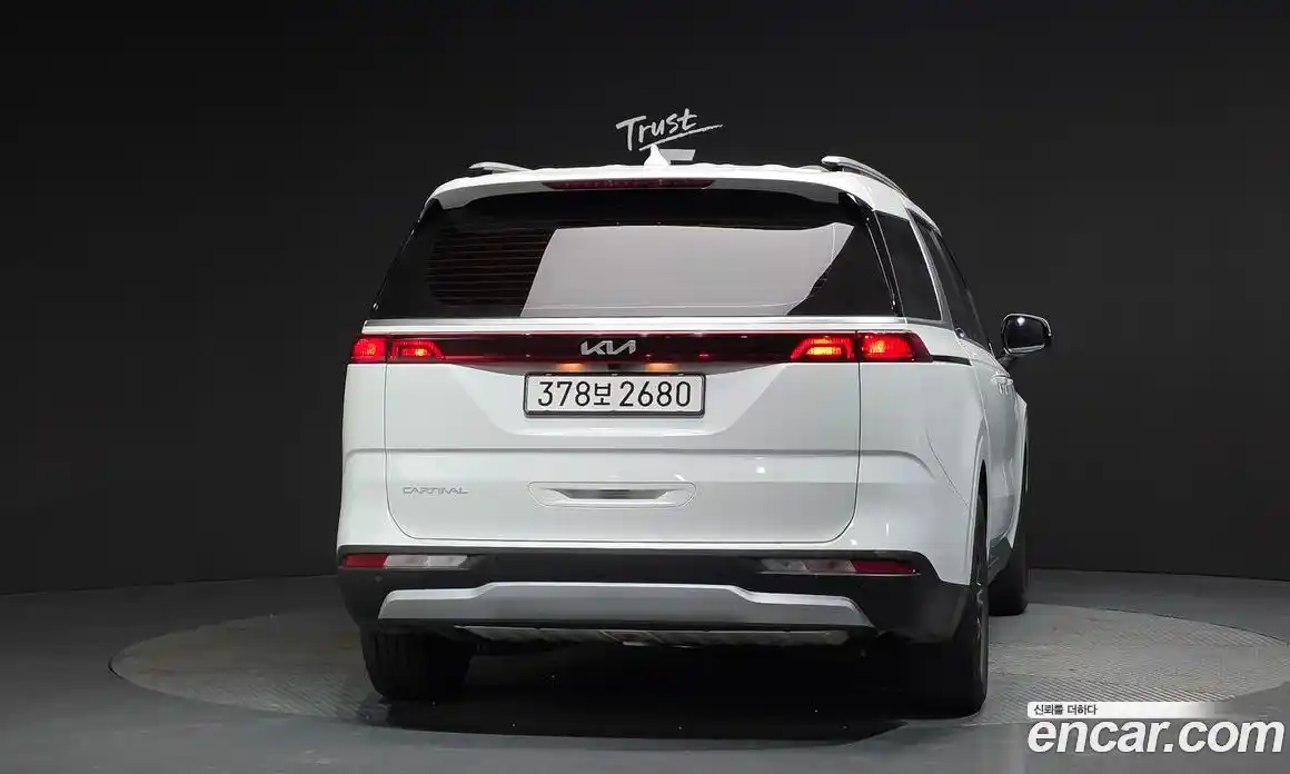 Kia Canival 2023 2.2 Автомат в Москве № 132587, фото 11