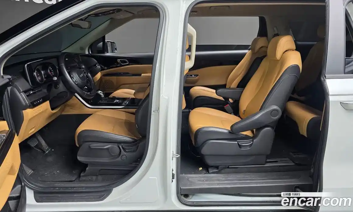 Kia Canival 2023 2.2 Автомат в Москве № 132587, фото 9