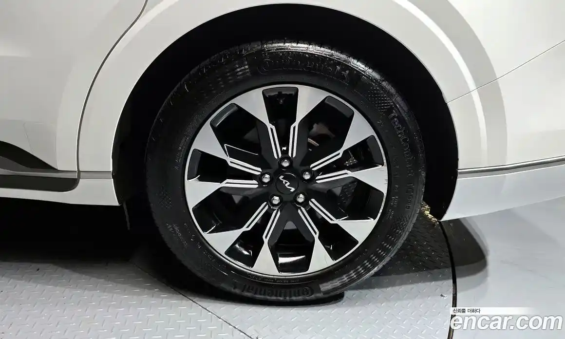 Kia Canival 2023 3.5 Автомат в Москве № 133861, фото 13