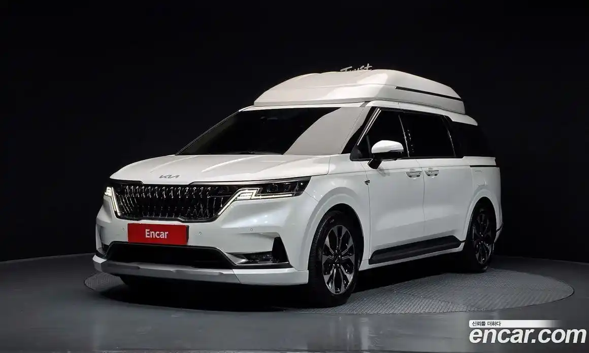 Kia Canival 2023 3.5 Автомат в Москве № 133861, фото 17