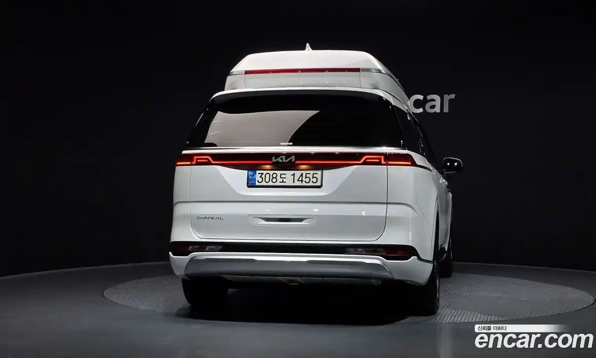 Kia Canival 2023 3.5 Автомат в Москве № 133861, фото 20