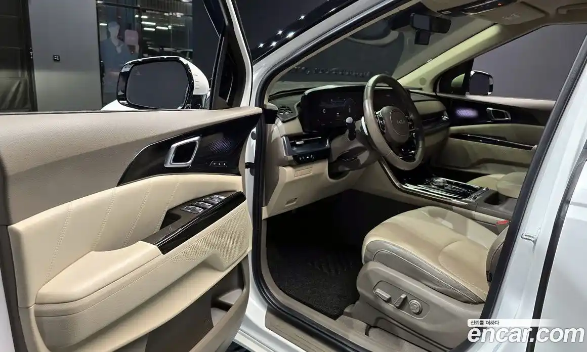 Kia Canival 2023 3.5 Автомат в Москве № 133861, фото 8