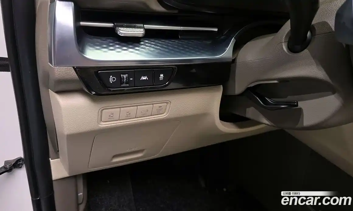 Kia Canival 2023 3.5 Автомат в Москве № 133861, фото 9