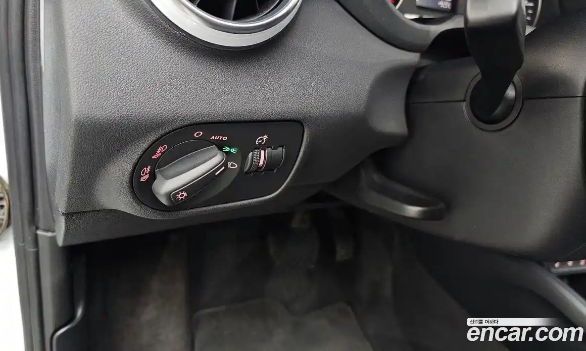 Audi A1 2013 1.6 Автомат в Москве № 134634, фото 16