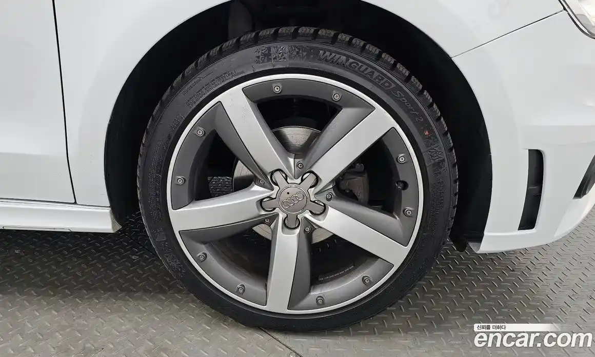 Audi A1 2013 1.6 Автомат в Москве № 134634, фото 20