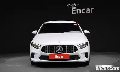 Mercedes-Benz A-Class 2020 2.0 Автомат в Москве № 138289, миниатюра 3