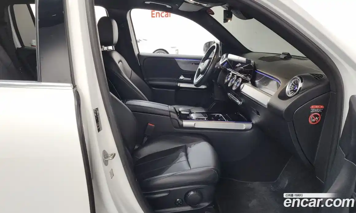 Mercedes-Benz GLB-Class 2022 1.9 Автомат в Москве № 142315, фото 12