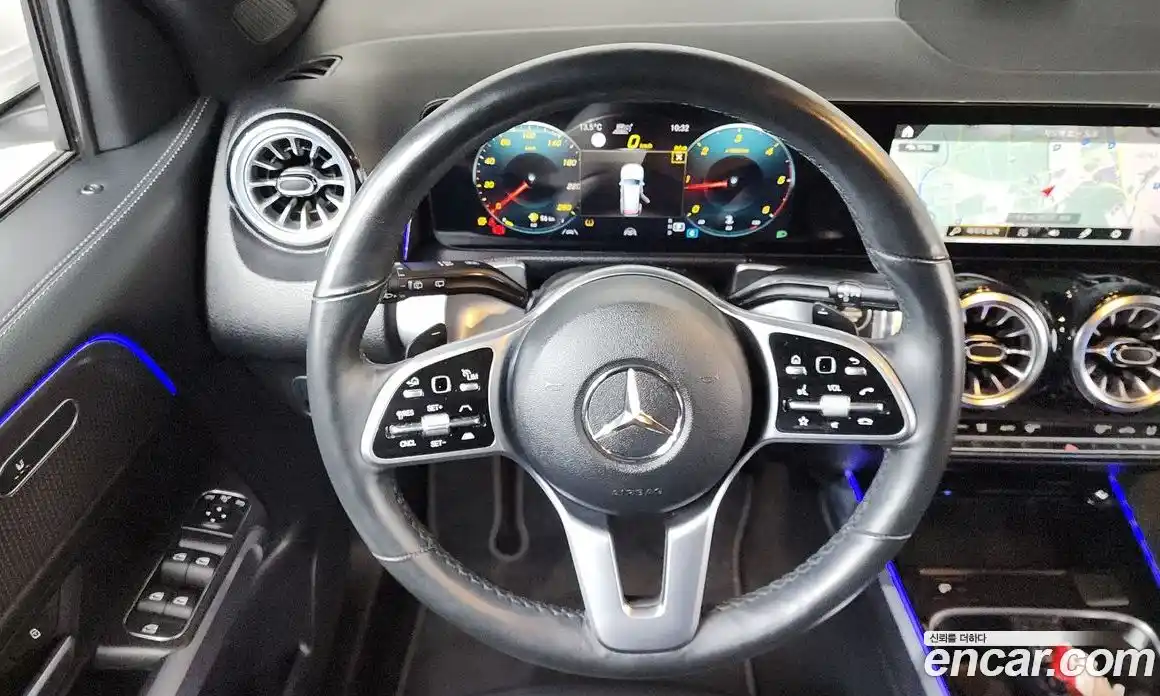 Mercedes-Benz GLB-Class 2022 1.9 Автомат в Москве № 142315, фото 2