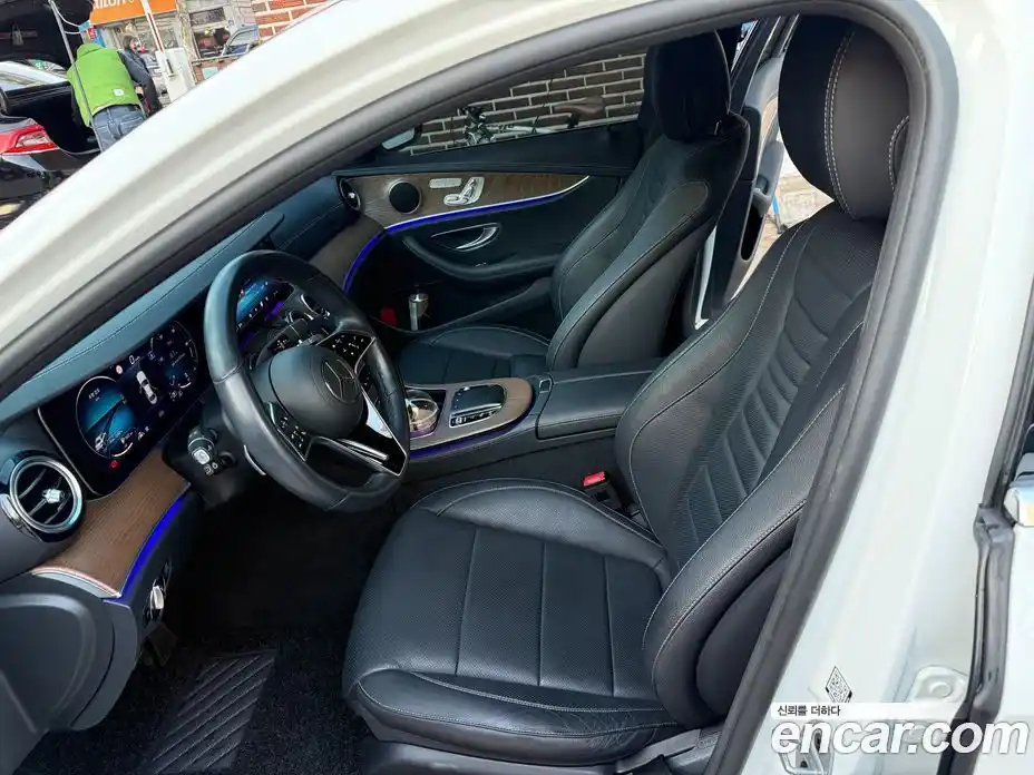 Mercedes-Benz E-Class 2021 2.0 Автомат в Москве № 142831, фото 16